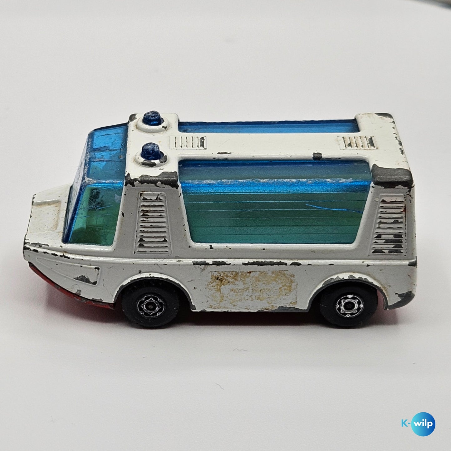 Stretcher Fetcha Ambulance #46 Matchbox Superfast 1:64 Lesney Scale Die-Cast (Loose)