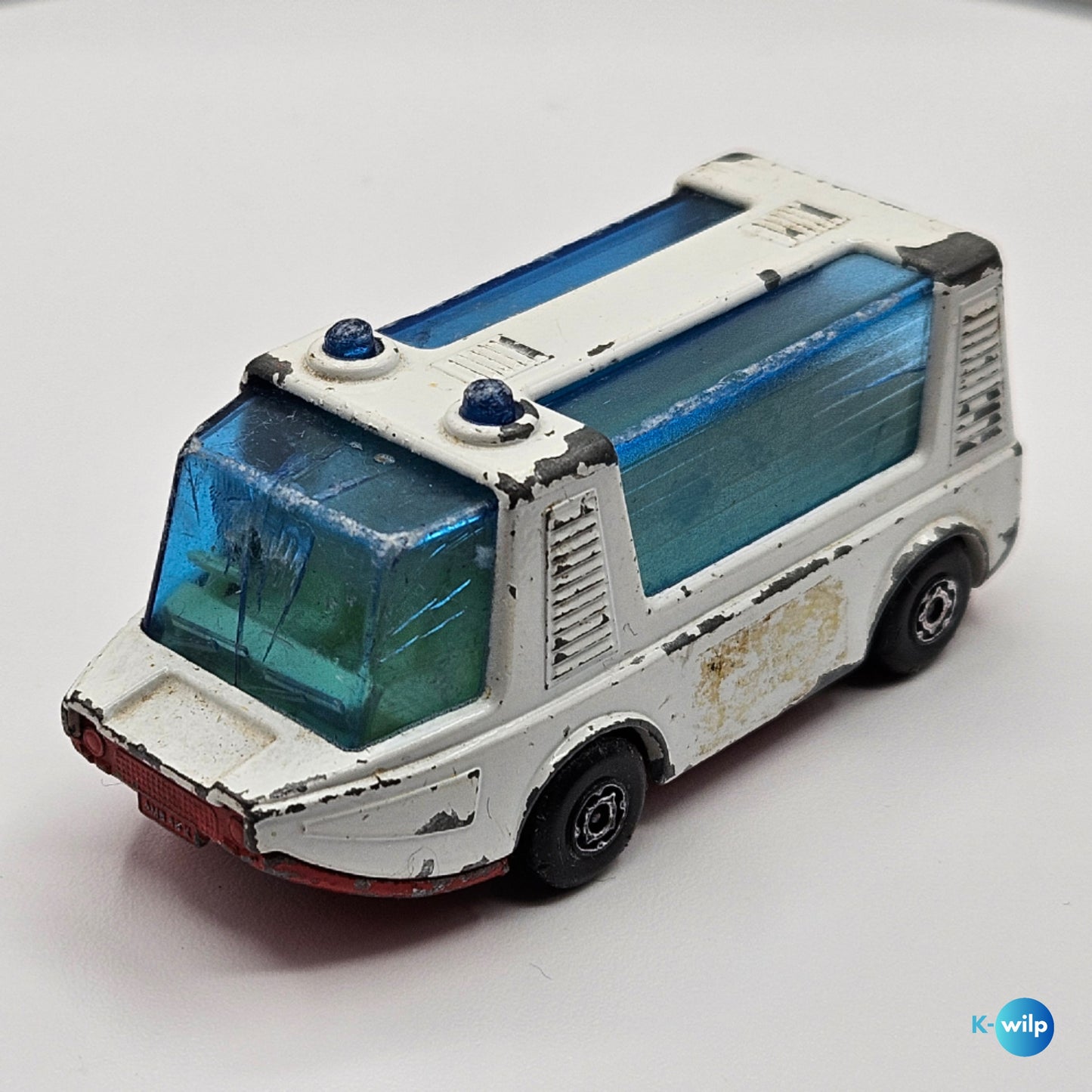 Stretcher Fetcha Ambulance #46 Matchbox Superfast 1:64 Lesney Scale Die-Cast (Loose)