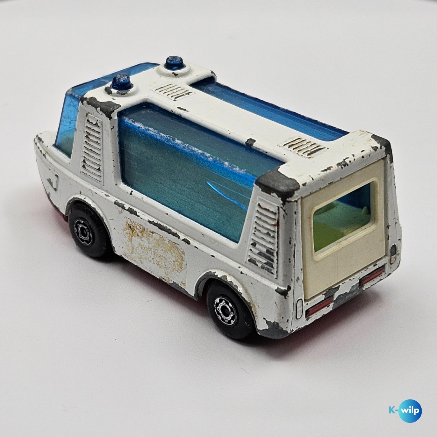 Stretcher Fetcha Ambulance #46 Matchbox Superfast 1:64 Lesney Scale Die-Cast (Loose)